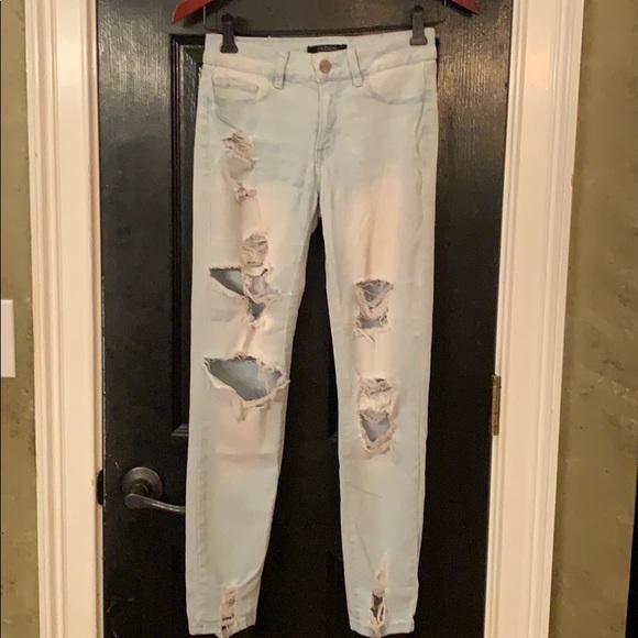 Refuge size 2 destroyed skinny jeans light wash - Picture 1 of 5